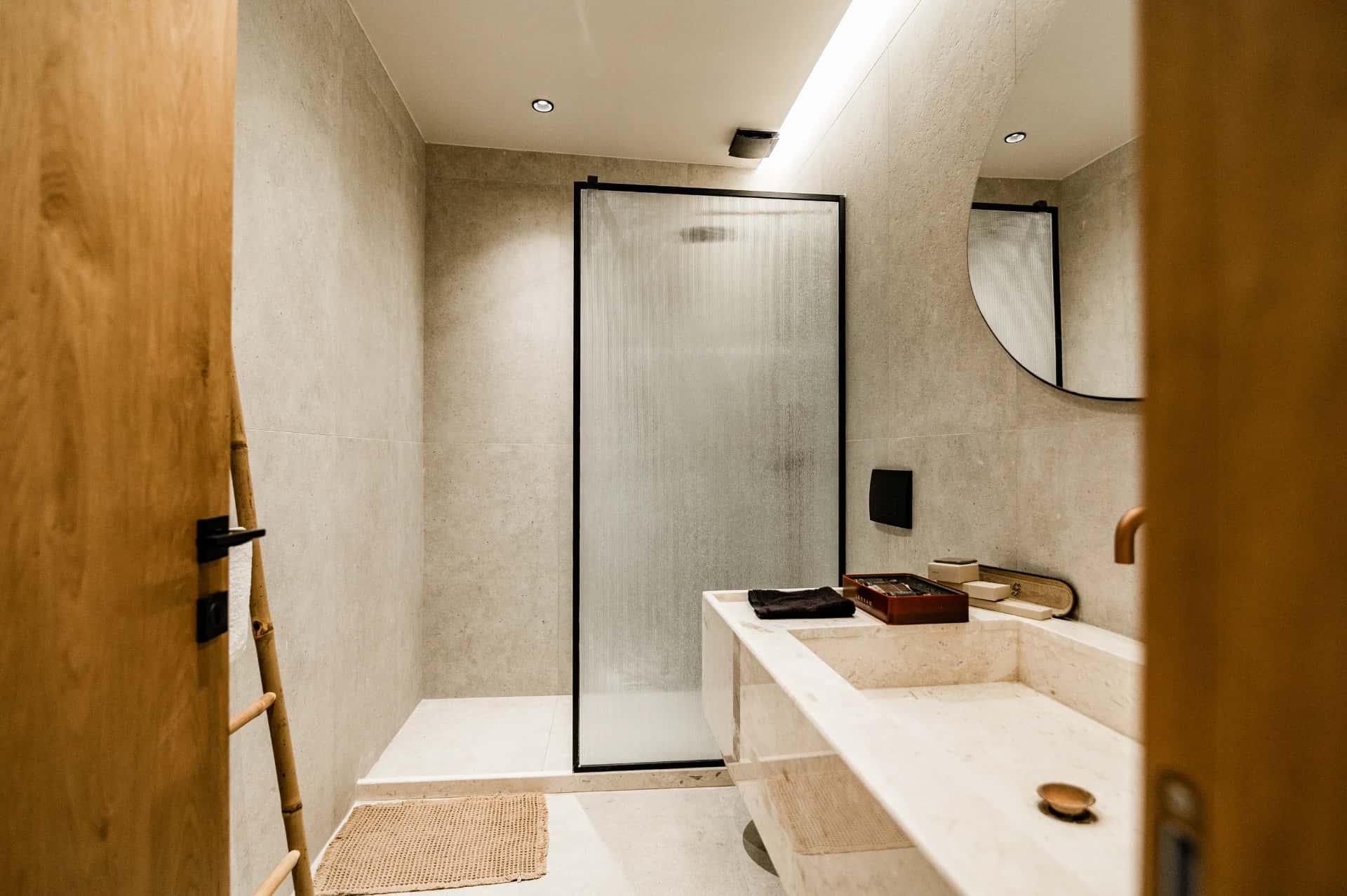 dimitra page carousel image 15